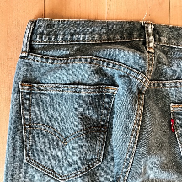 559 Levi’s 30x32 - Picture 5 of 9